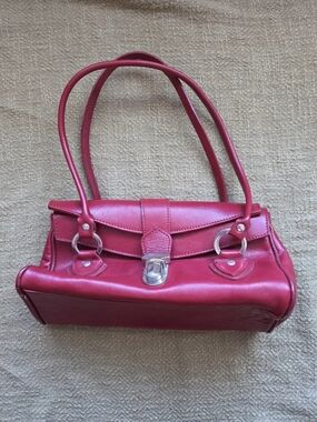 Vera Pelle Red Leather Shoulder Bag with Silver Hardware